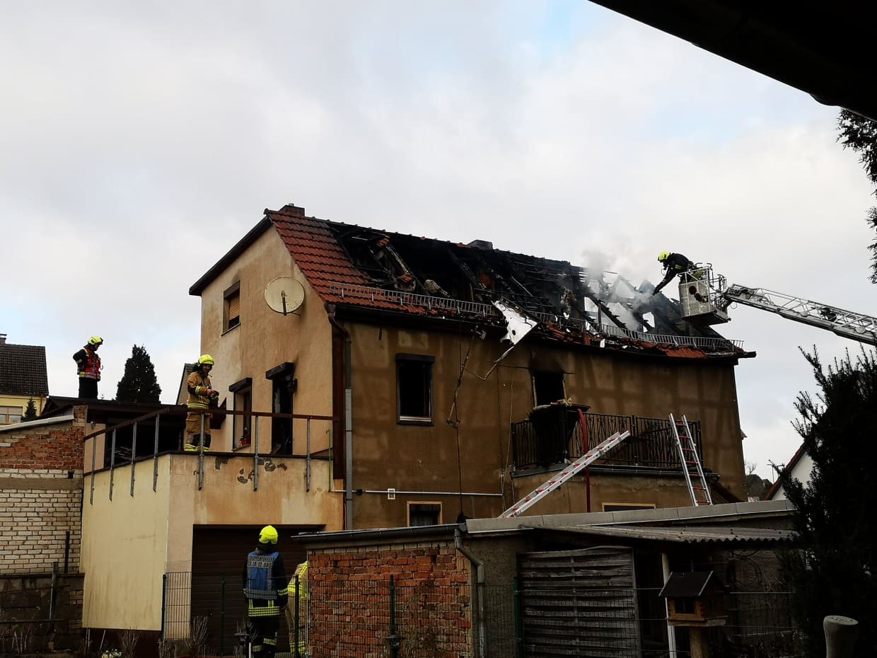 Von ihrem Haus in Tröbnitz müssen sich die Bewohner verabschieden. 