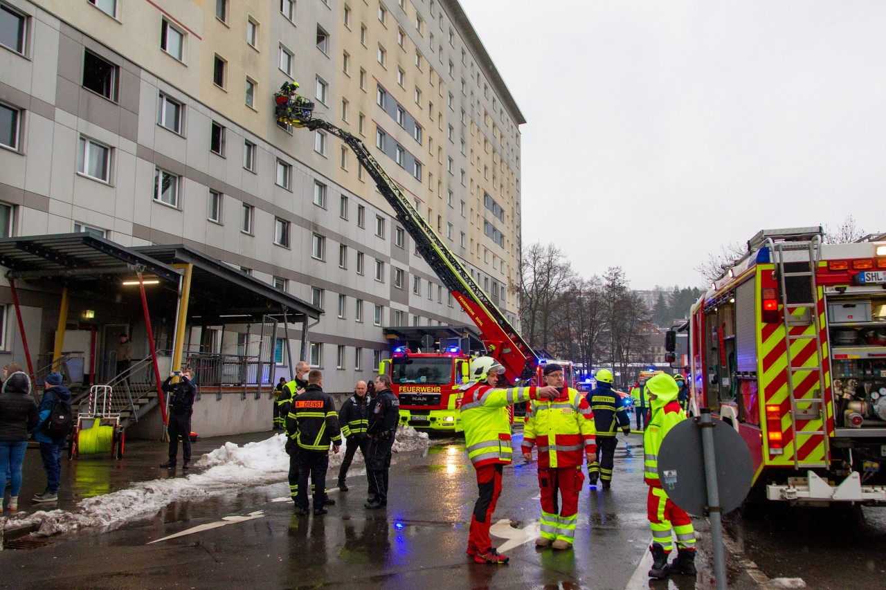 In dem Wohnblock in Suhl hat es immer wieder gebrannt. Hat die Polizei den Feuerteufel jetzt geschnappt?