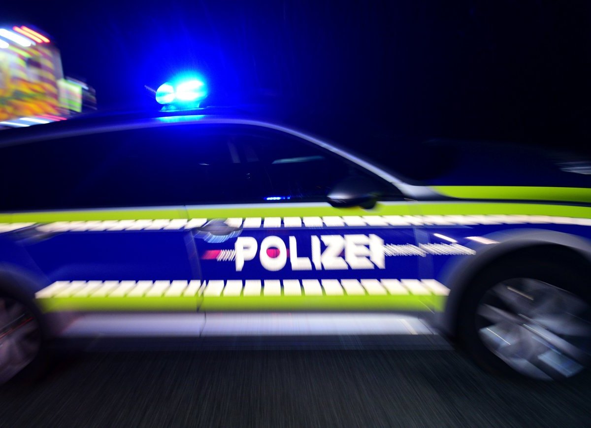 polizei Thüringen Ziegenrück  Saale-Orla-Kreis Schüsse Polizei Streifenwagen blaulicht nacht