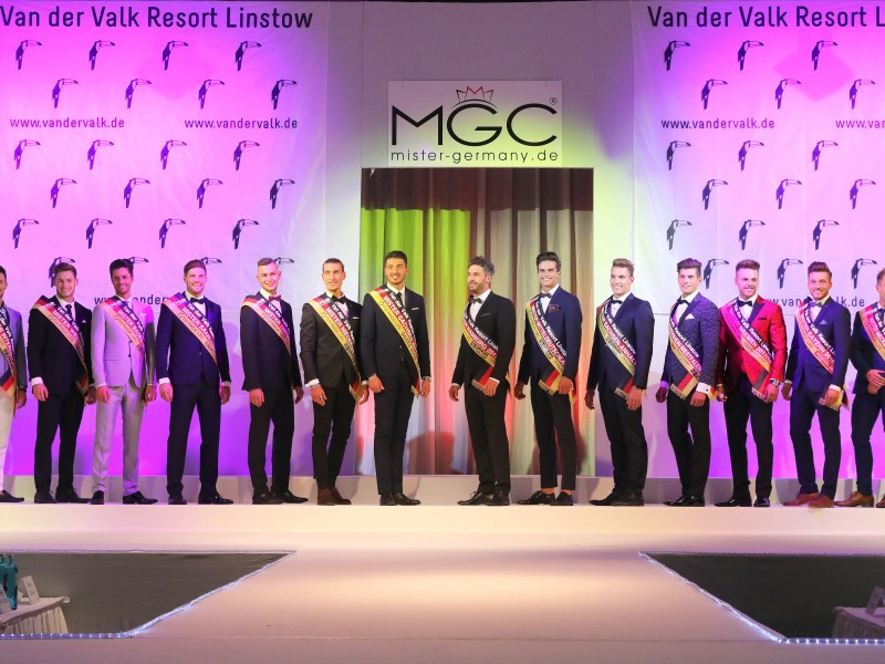 16 junge Männer waren zur Wahl zum „Mister Germany 2018“ angetreten.