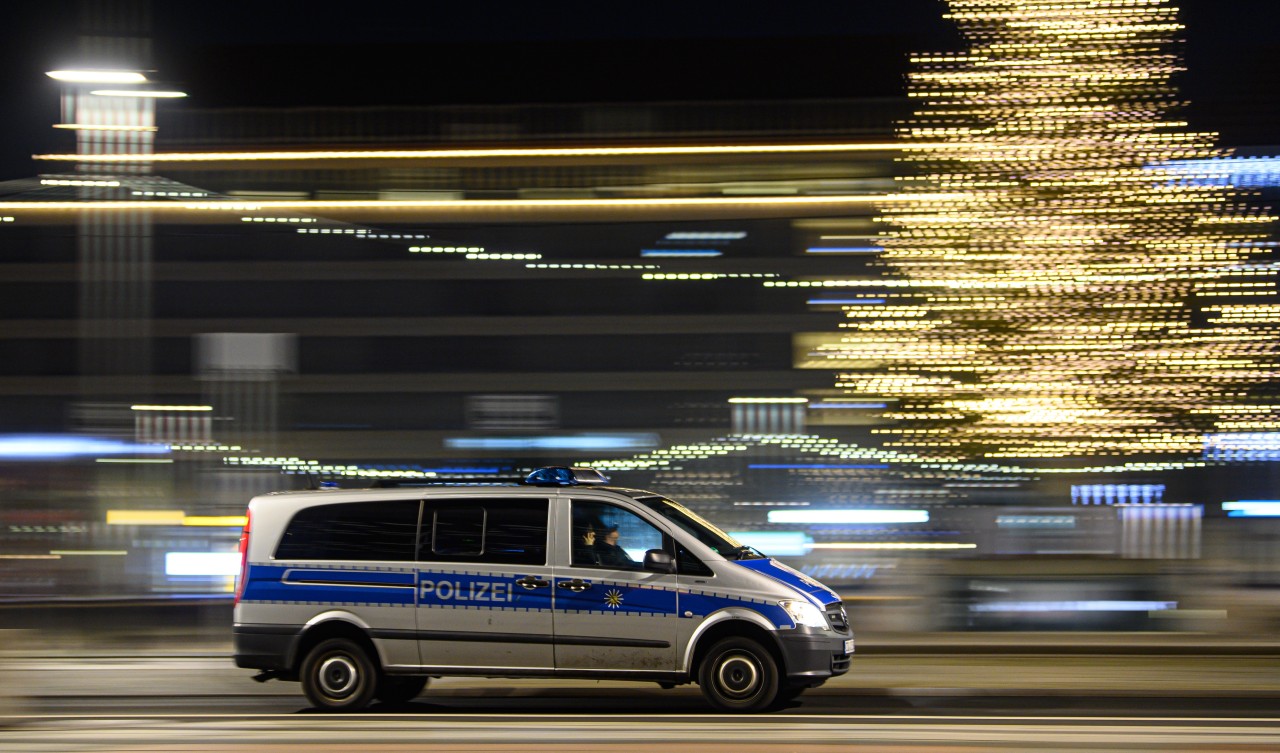 Um Silvester schnell vor Ort zu sein, mobilisert die Polizei Thüringen alle verfügbaren Einsatzkräfte. (Archivbild)