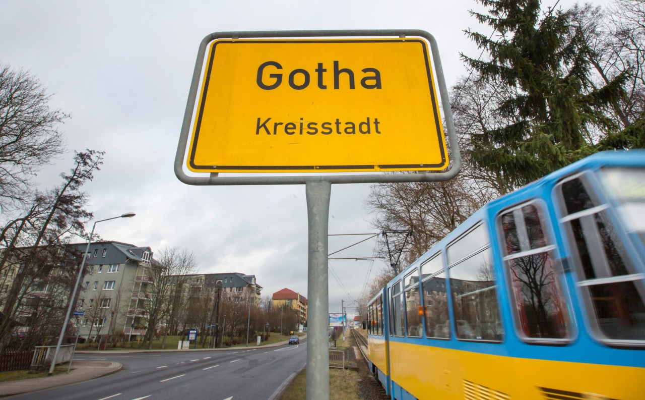 Der Vorfall hat sich an einer Bushaltestelle in Gotha ereignet. (Symbolbild)