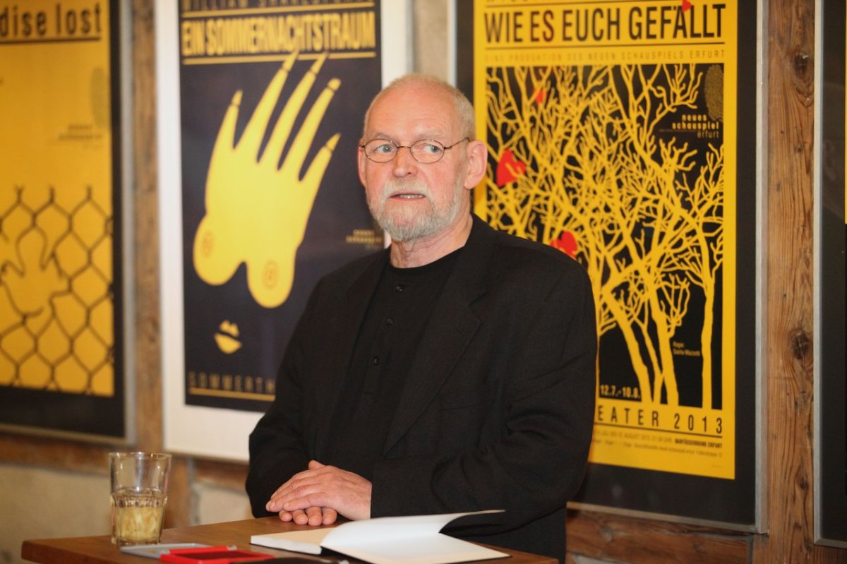 9 Ausstellung mit den Theaterplakaten des Grafikers Klaus Martin