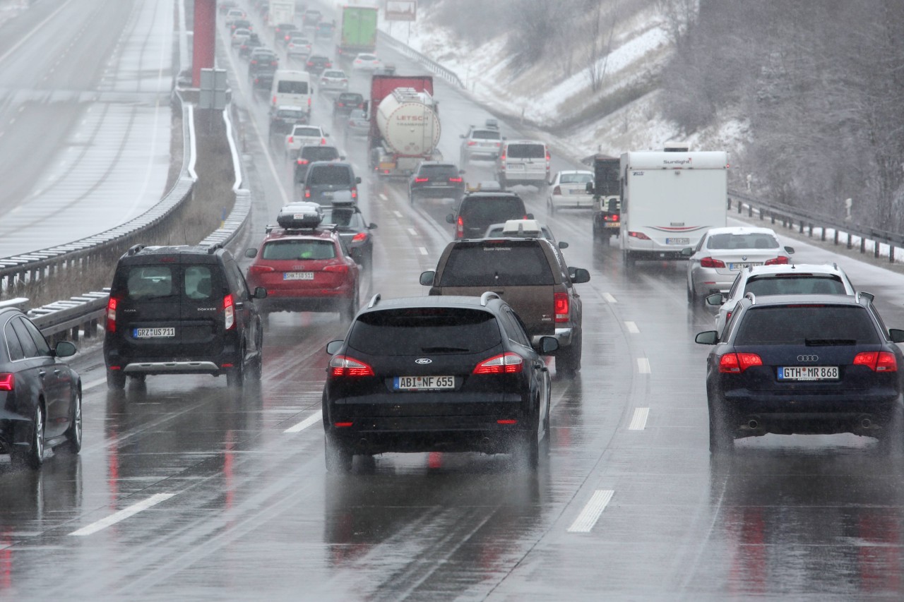 Auf der A9 stockt bei Schleiz der Verkehr. (Archivbild)