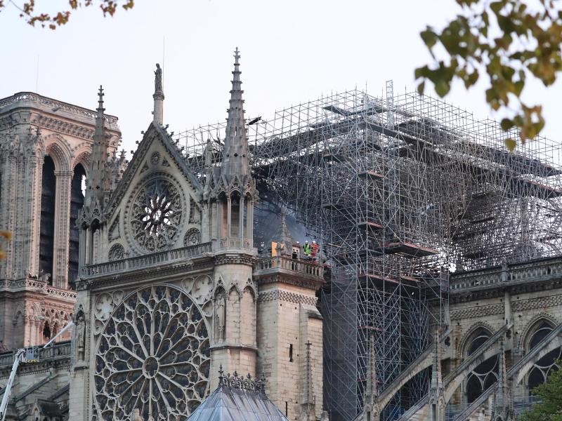 Das Feuer in Notre-Dame ist unter Kontrolle.