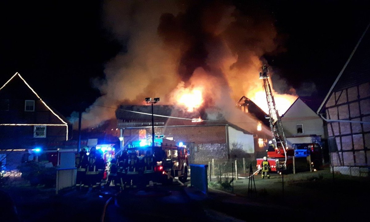 Der Brand eines Vierseitenhofes in Trebra mit Autoren-Genehmigung.