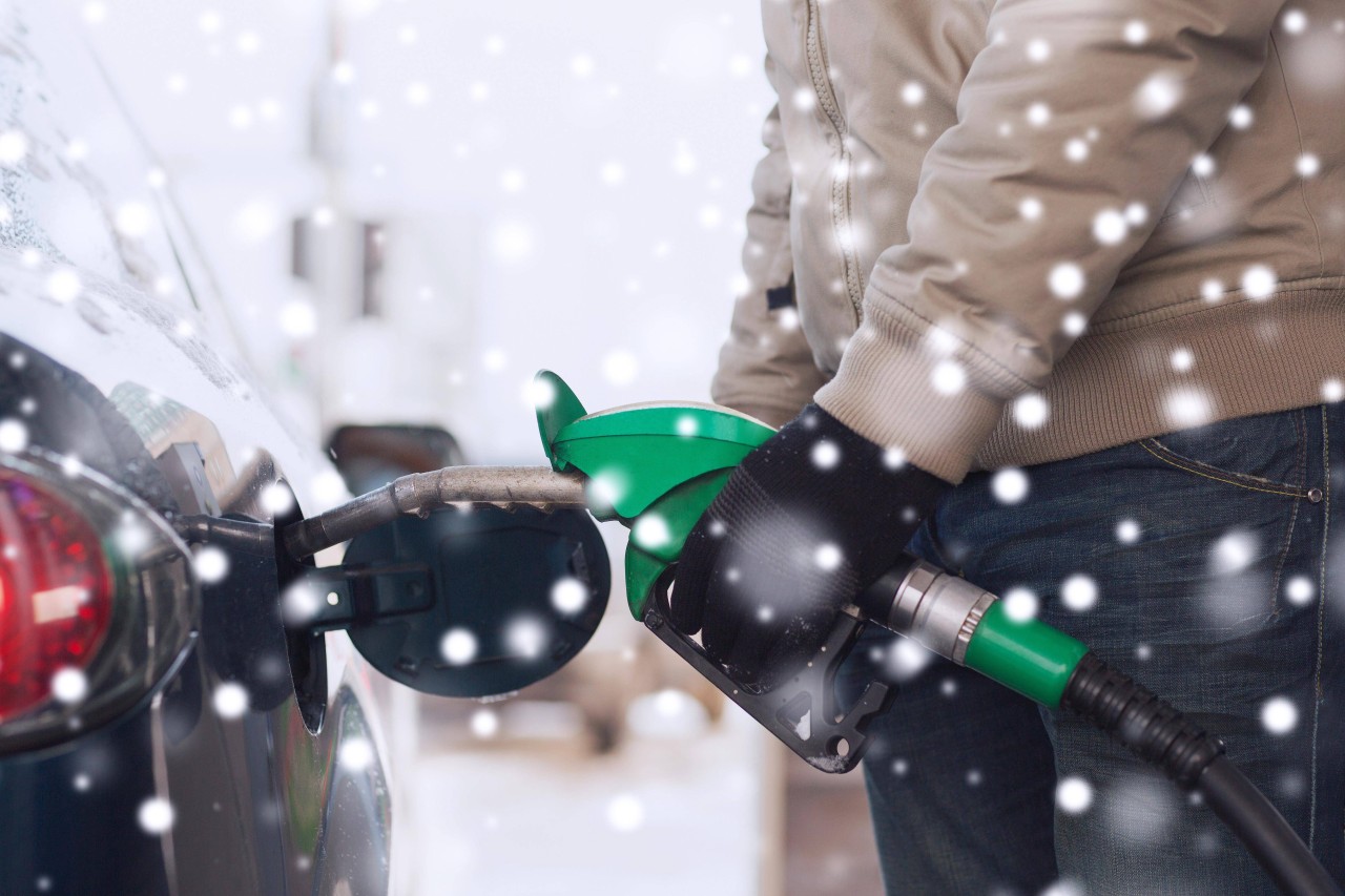 An den Tankstellen gibt es extra Winterdiesel, der in der Regel nicht gefriert!