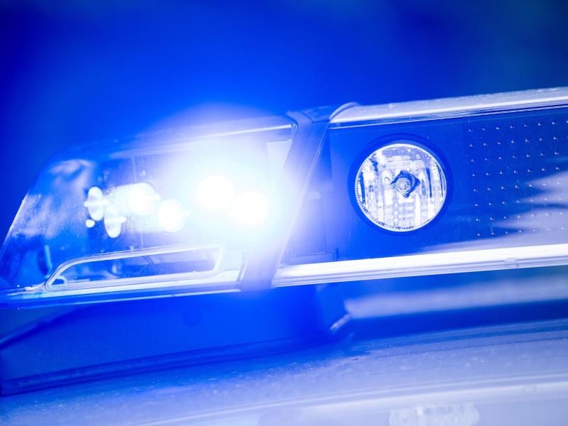 Erfurt: Die Polizei berichtet über einen betrunkenen Mann, der mit einer Waffe hantierte. (Symbolbild)