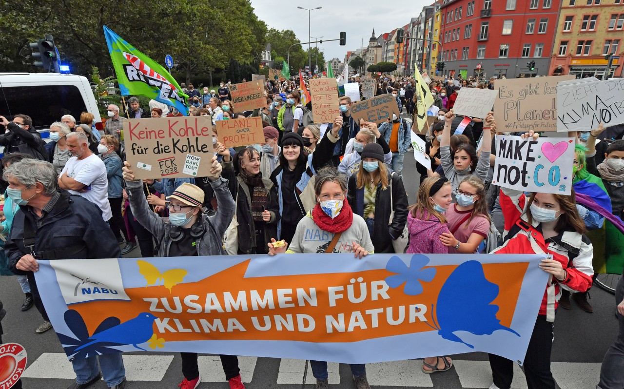  „Fridays for Future“ in Erfurt hat eine besondere Lichter-Aktion geplant. (Archivbild)