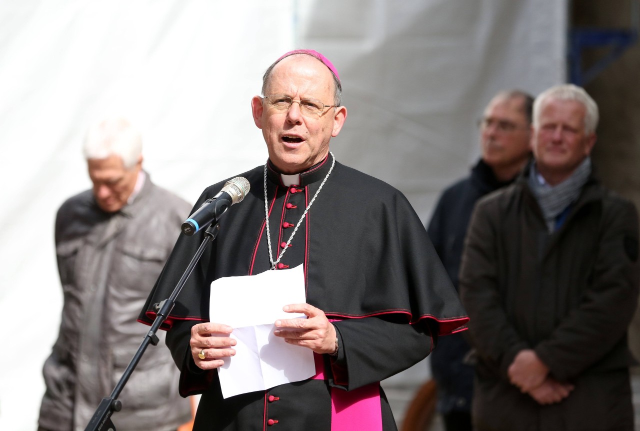 Der Bischof aus Erfurt bei einem Richtfest 2016. (Archivbild)