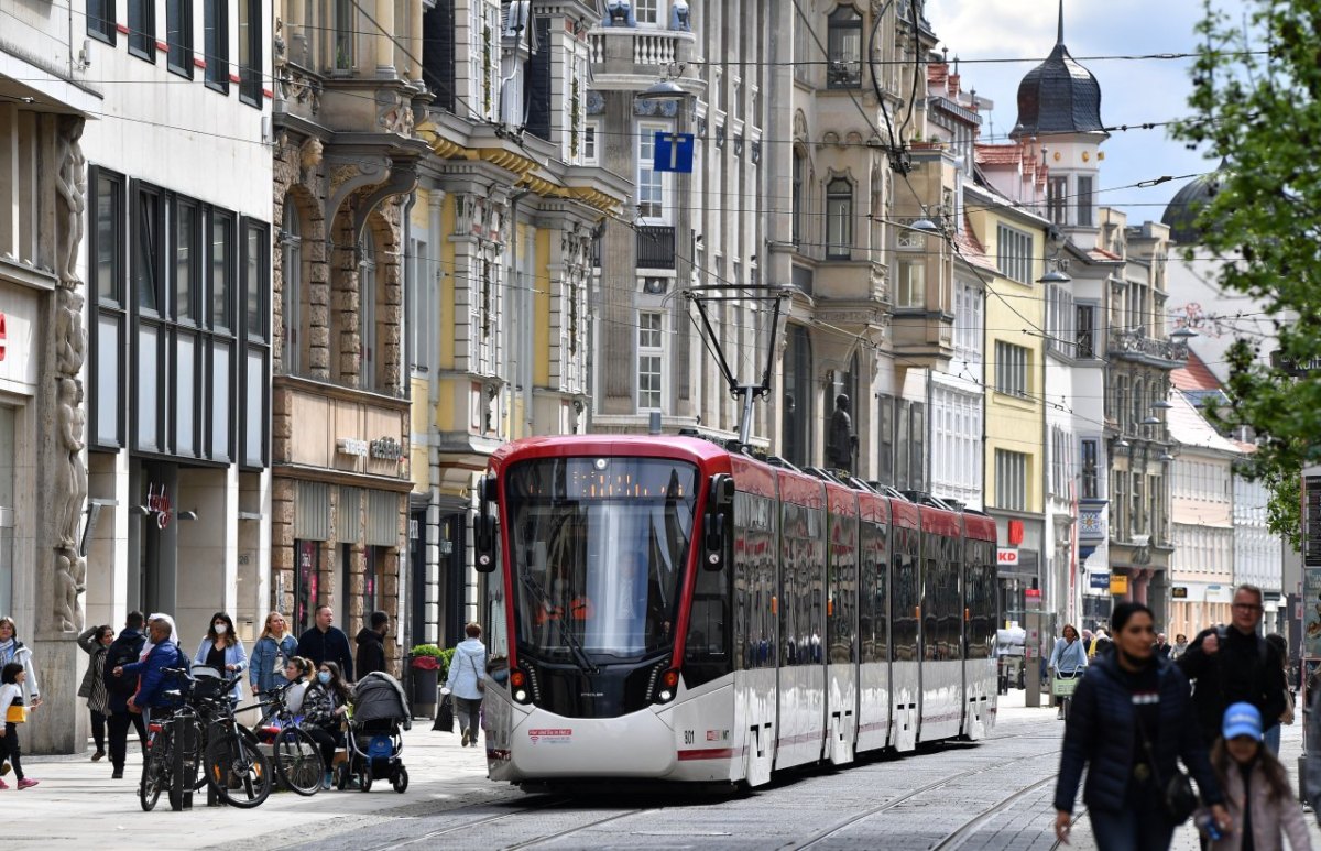 Erfurt-Straßenbahn.jpg