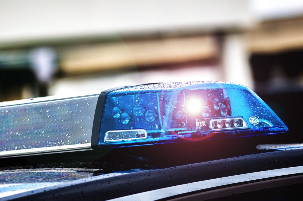 Erfurt Unfall Polizei Blaulicht BMW 17-Jähriger Jugendlicher