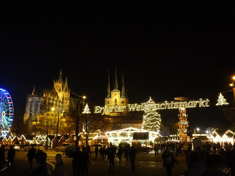 Am Dienstag fiel in Erfurt der Startschuss für den 166. Weihnachtsmarkt. 