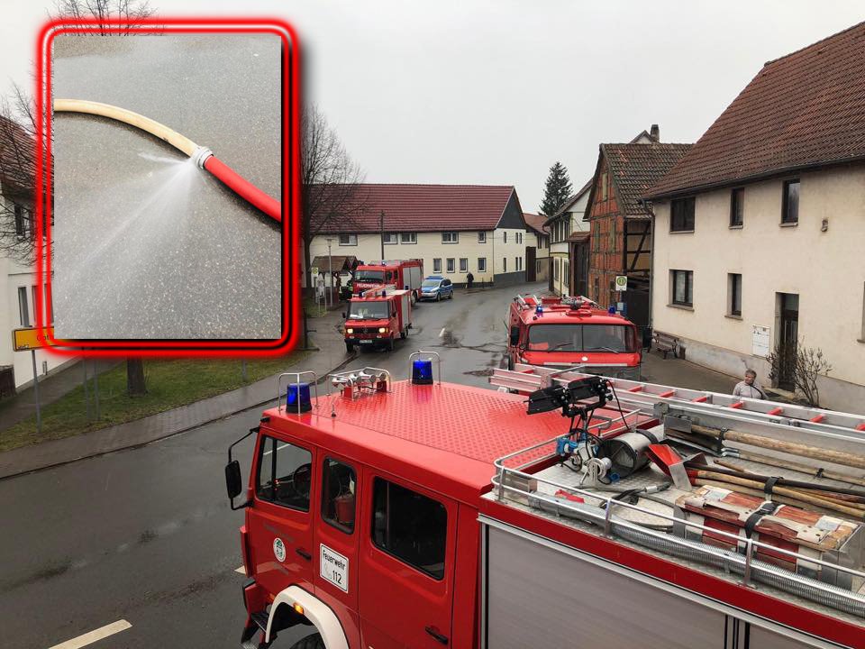 Feuerwehr Molschleben Respektloser Autofahrer gefährdet Löscheinsatz