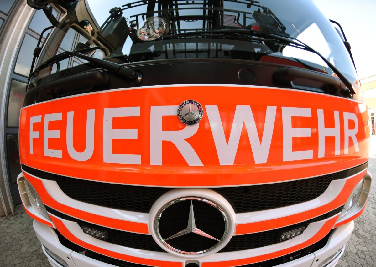 Feuerwehr Polizei Blaulicht Symbolfoto