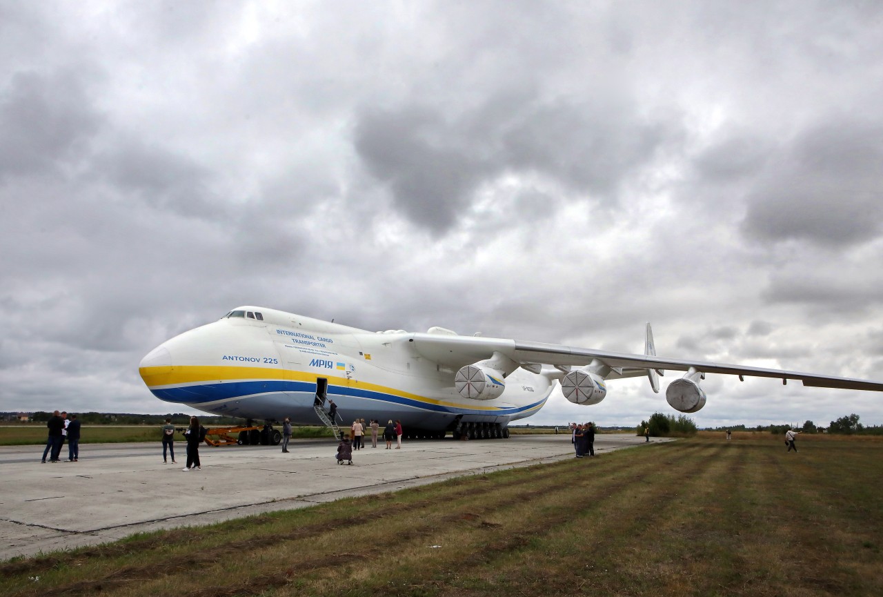 Mega-Kolloss Antonov An-225 wird bald am Flughafen Leipzig-Halle zu Besuch kommen. (Archivbild)
