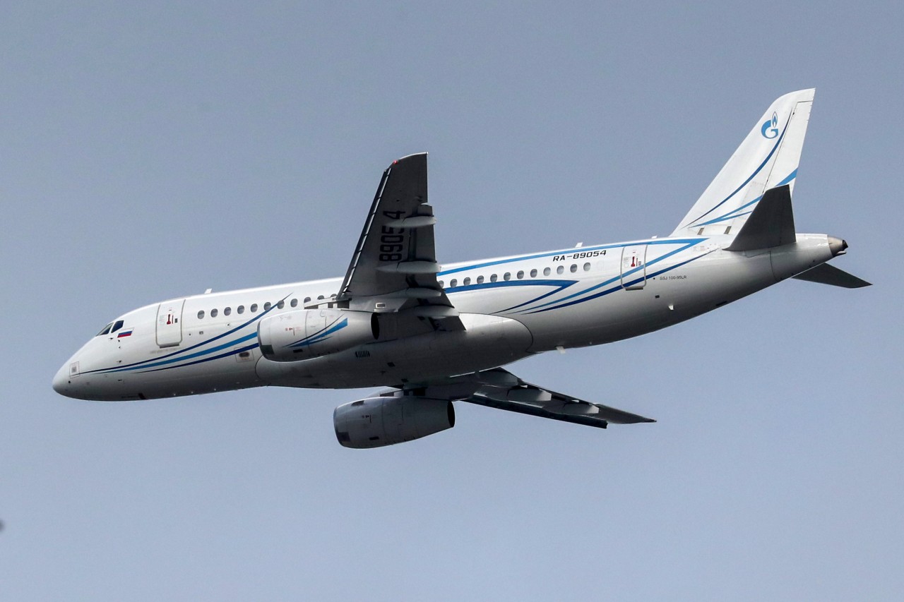Eine Maschine der Russen-Airline Gazpromavia hatte Probleme, auf dem Flughafen Erfurt zu landen. (Symbolbild)