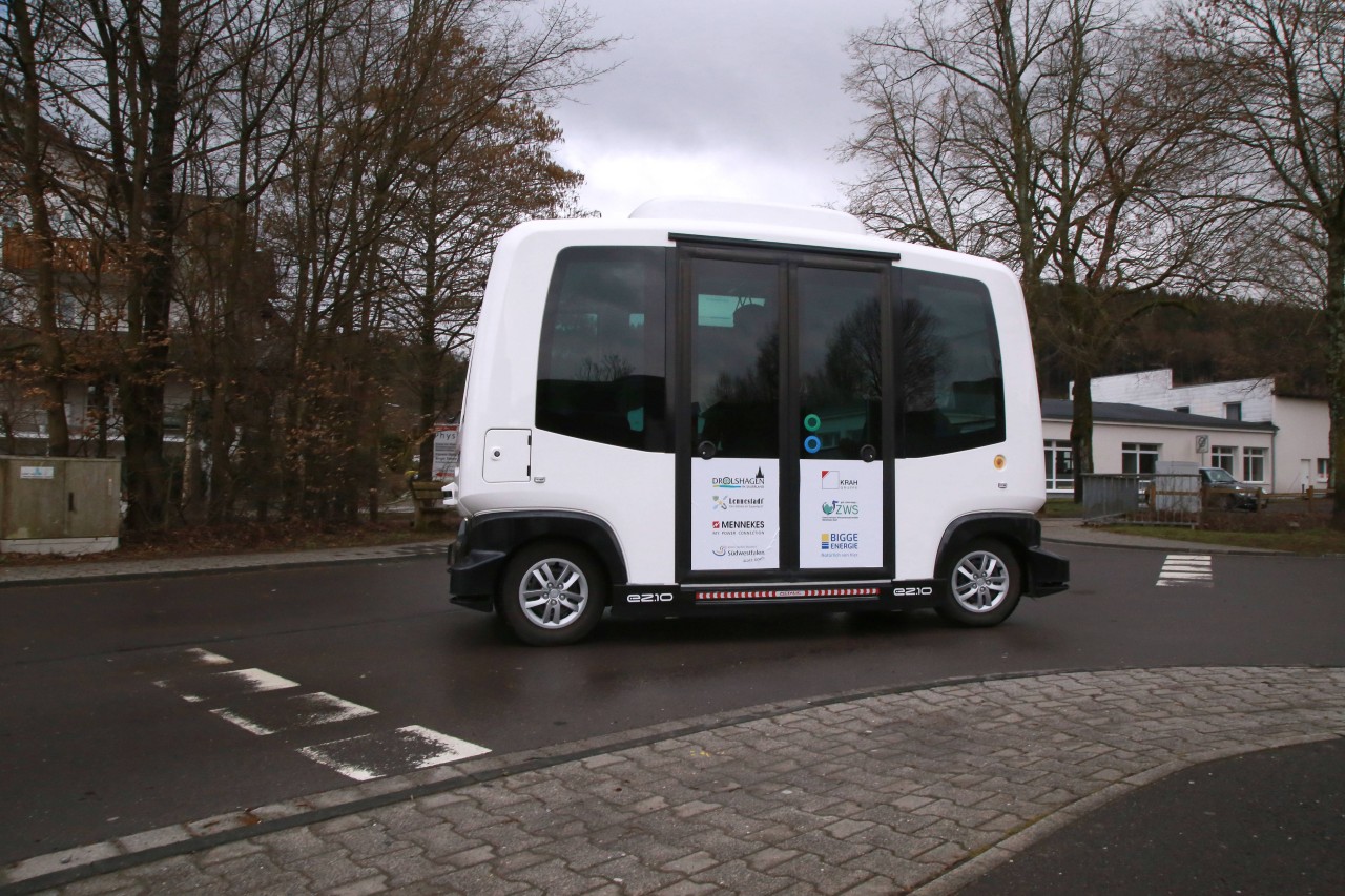Ein automatisierter Kleinbus, ähnlich wie dieser, soll in Gera zumindest Testweise zum Einsatz kommen. (Symbolbild)