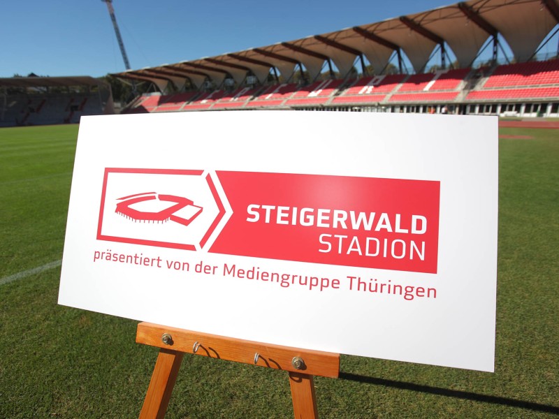 Offiziell erhält das Steigerwaldstadtion den Zusatz „präsentiert von der Mediengruppe Thüringen“.