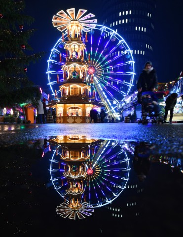 Die höchste Weihnachtspyramide Thüringens steht in Jena. 