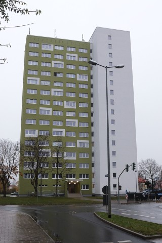 In diesem Hochhaus in der Mainzer Straße soll sich der brutale Messerangriff am Samstag (11.11.2017) ereignet haben.