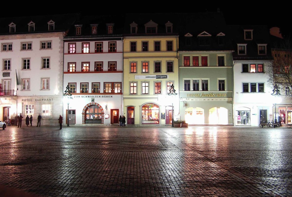 Nächtlicher Marktplatz in Weimar