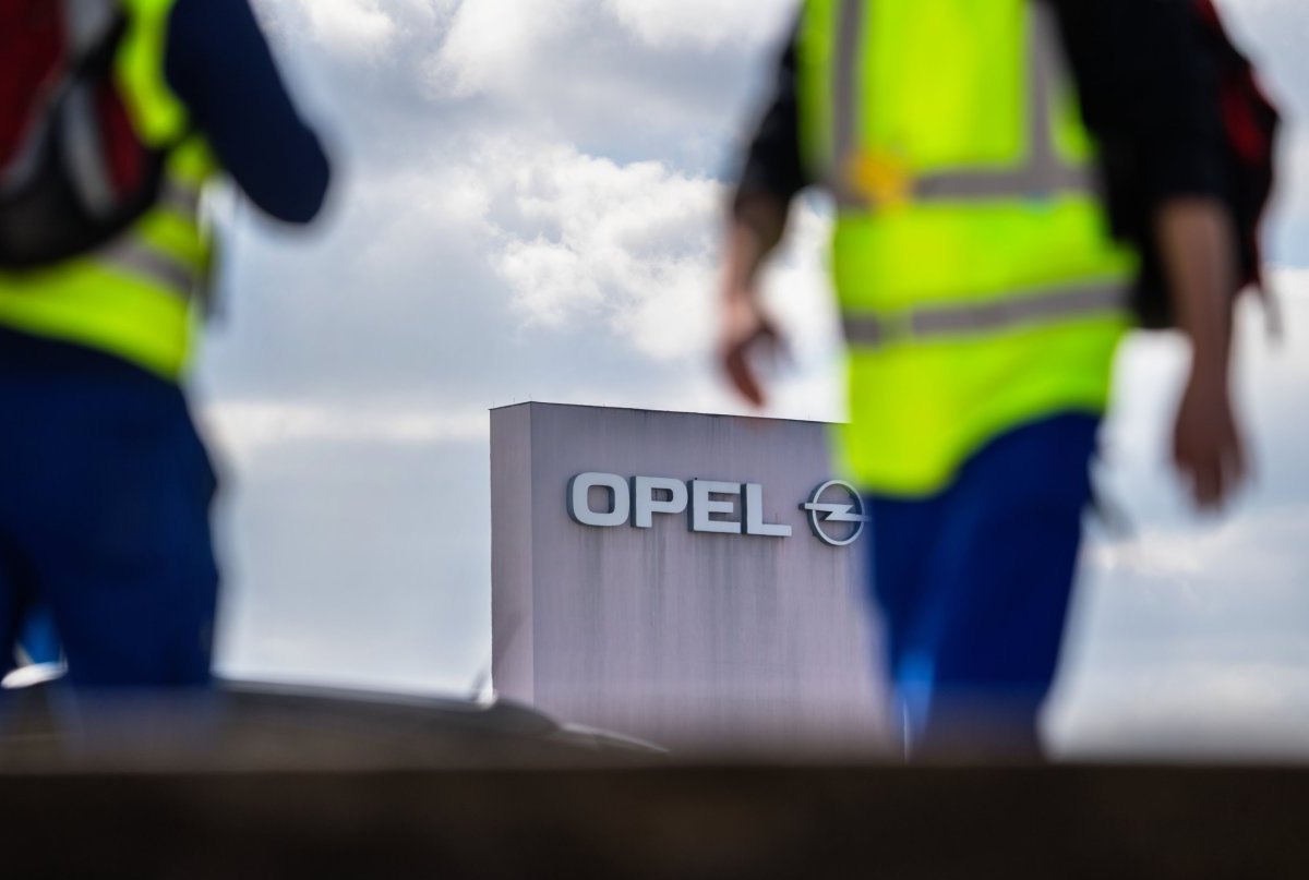Opel Mitarbeiter Werk Rüsselsheim