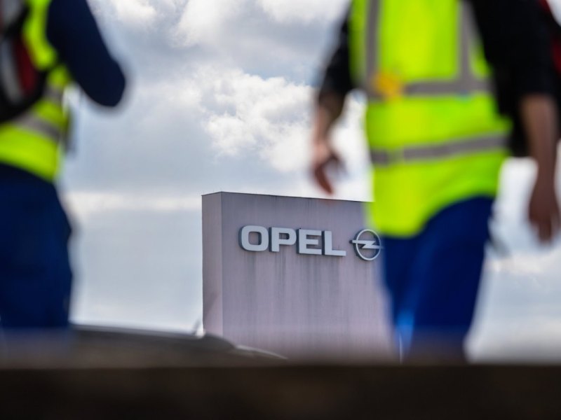 Opel Mitarbeiter Werk Rüsselsheim