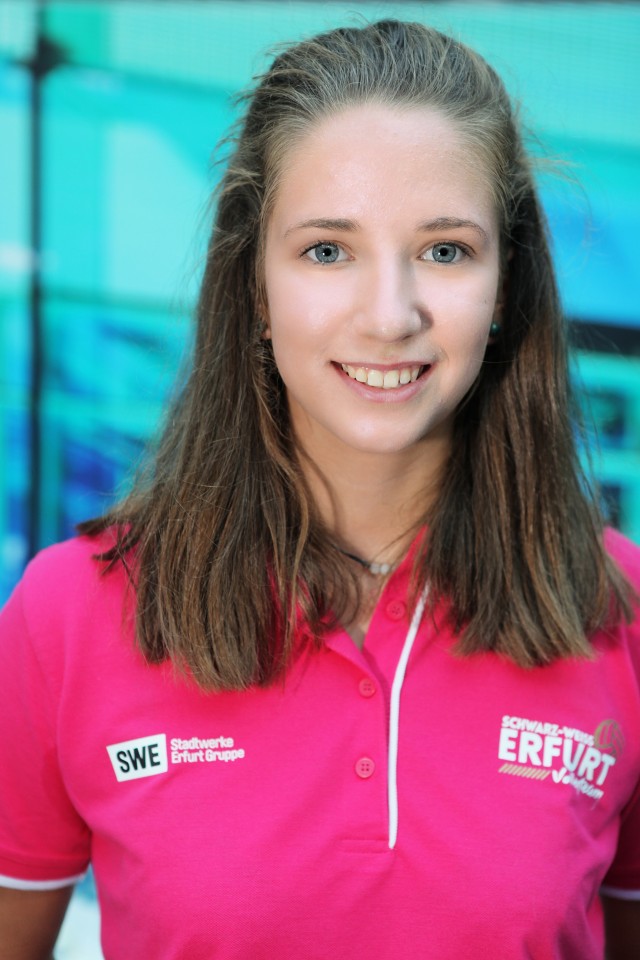 Paula Mertten vom Schwarz-Weiß Erfurt Volleyteam.