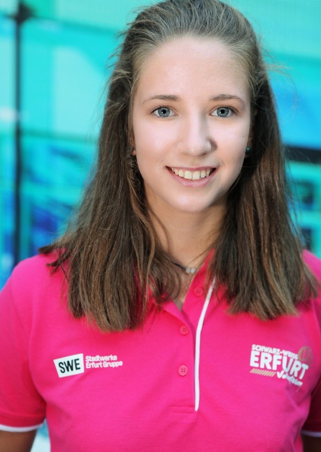 Paula Mertten vom Schwarz-Weiß Erfurt Volleyteam.