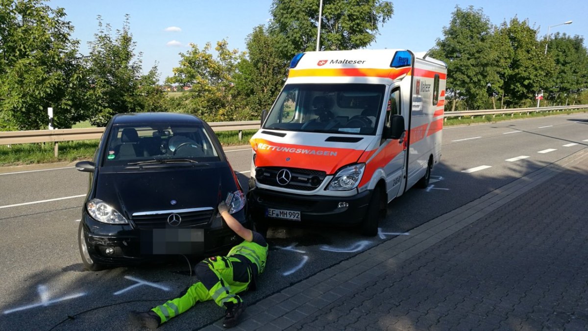 Rettungswagen_Unfall.jpg