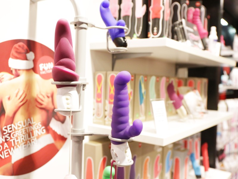 Die Vibratoren der Marke Fun Factory werden in Deutschland hergestellt. Dies ist eine Besonderheit, denn meist wird Sexspielzeug in Fernost produziert.