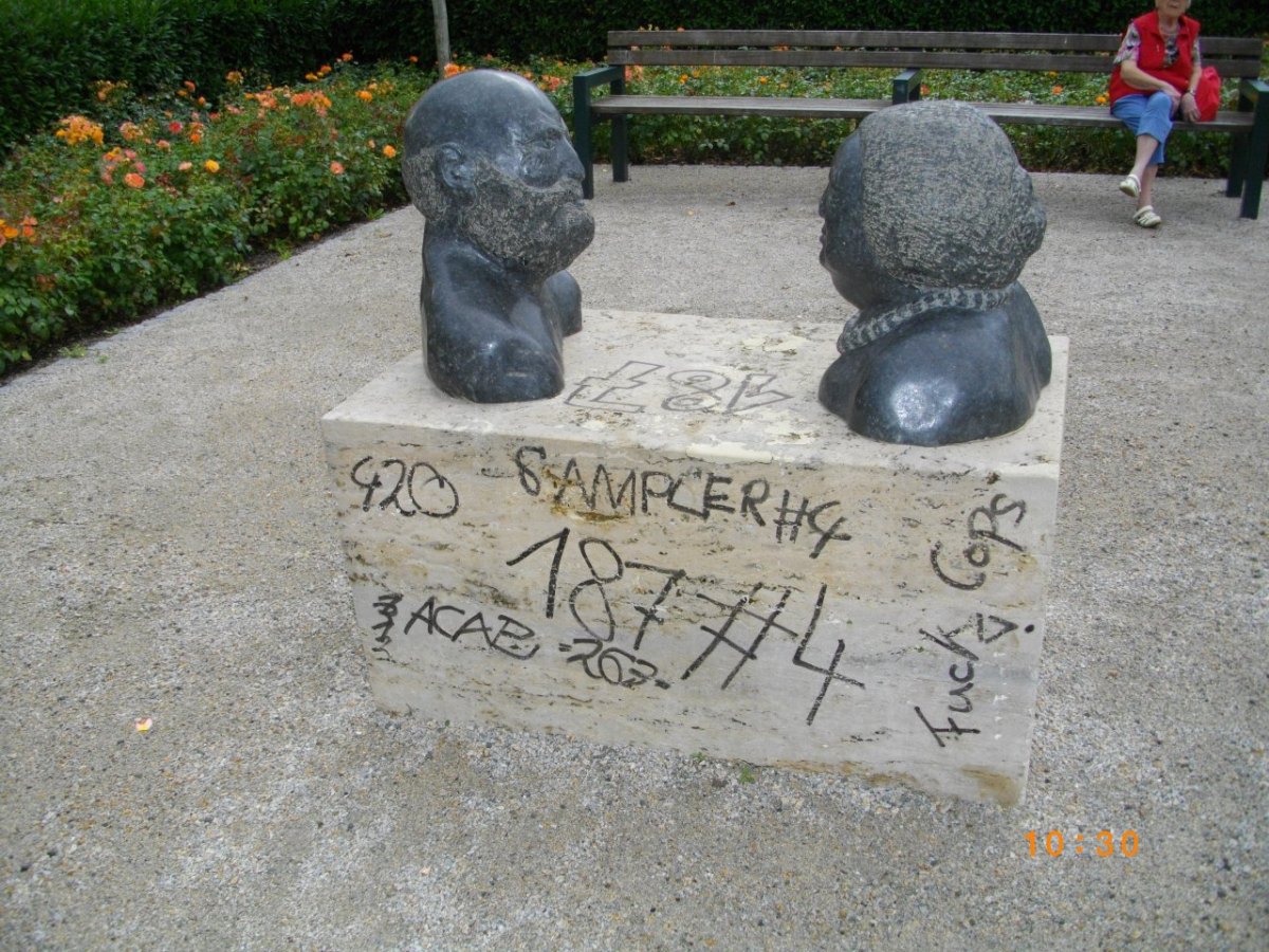 Skulptur_Graffiti2.jpg