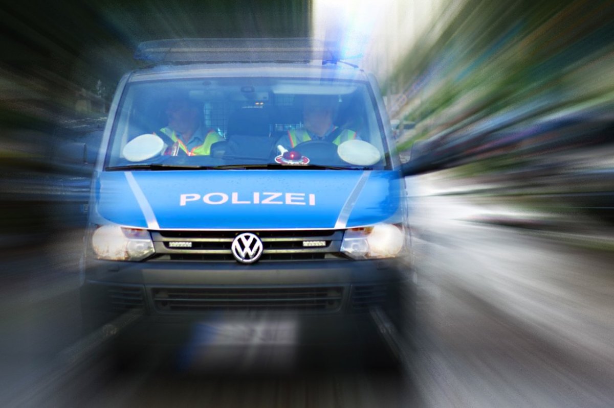Symbolbild Polizei Blaulicht  (4.1).jpg
