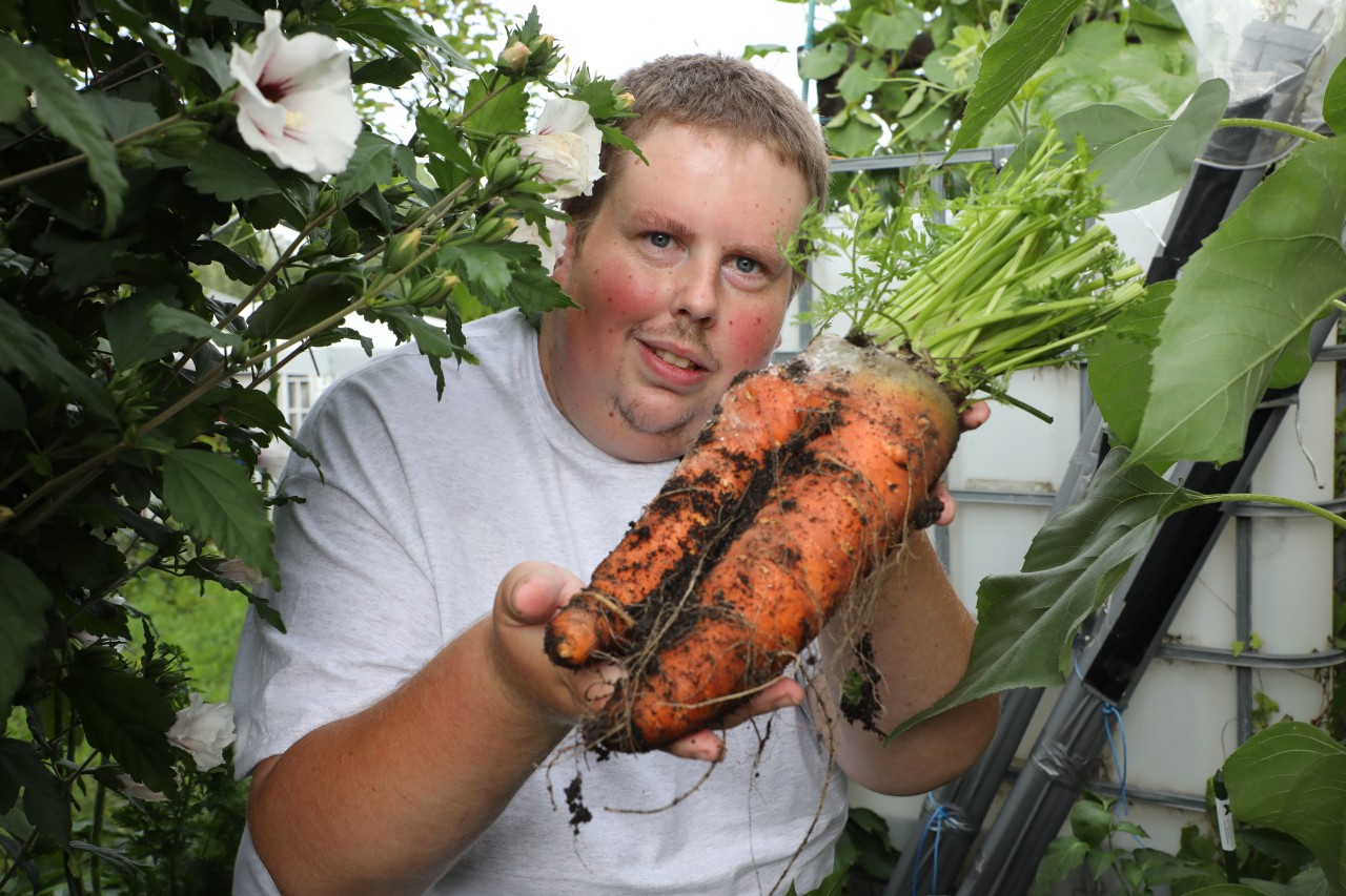 Hobby-Gärtner Patrick Teichmann aus Pößneck hat den Weltrekord für sein Riesengemüse gewonnen!