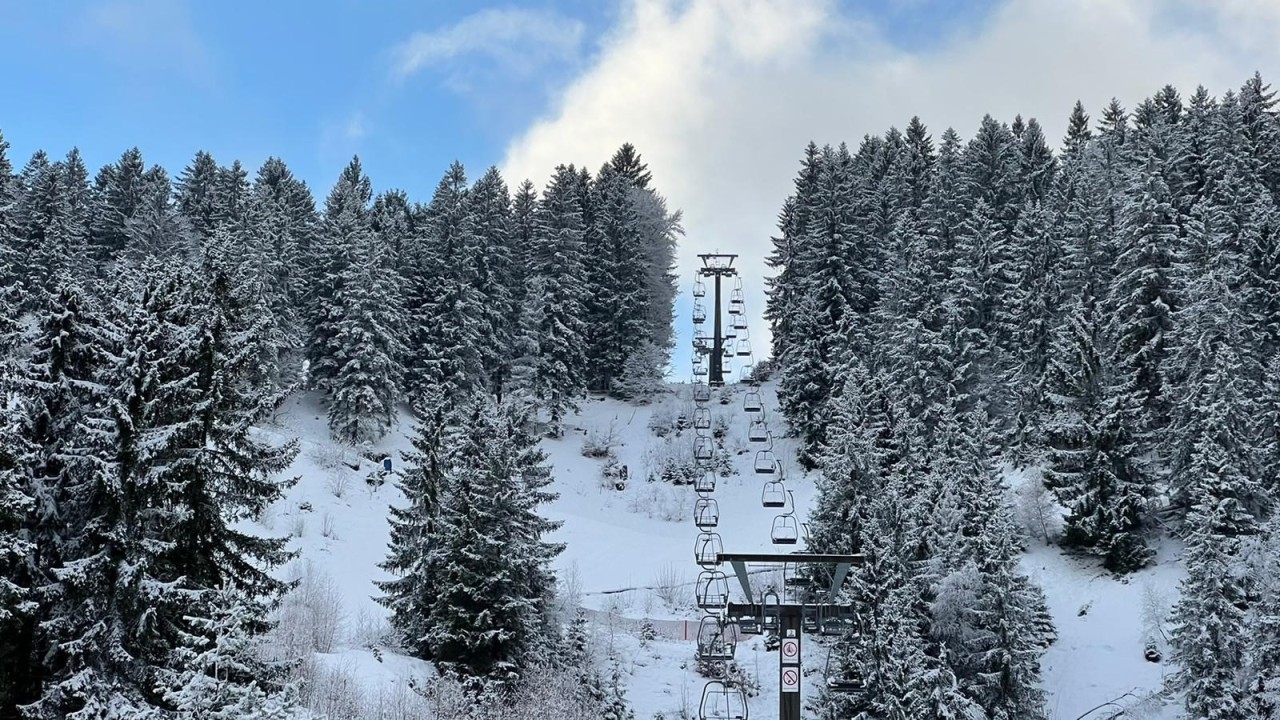 Thüringen: Im Skigebiet Steinach fahren bald wieder die Lifte. 