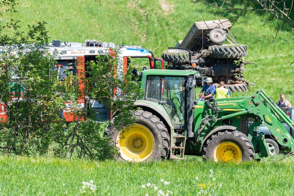 Traktor bei Magdala umgekippt