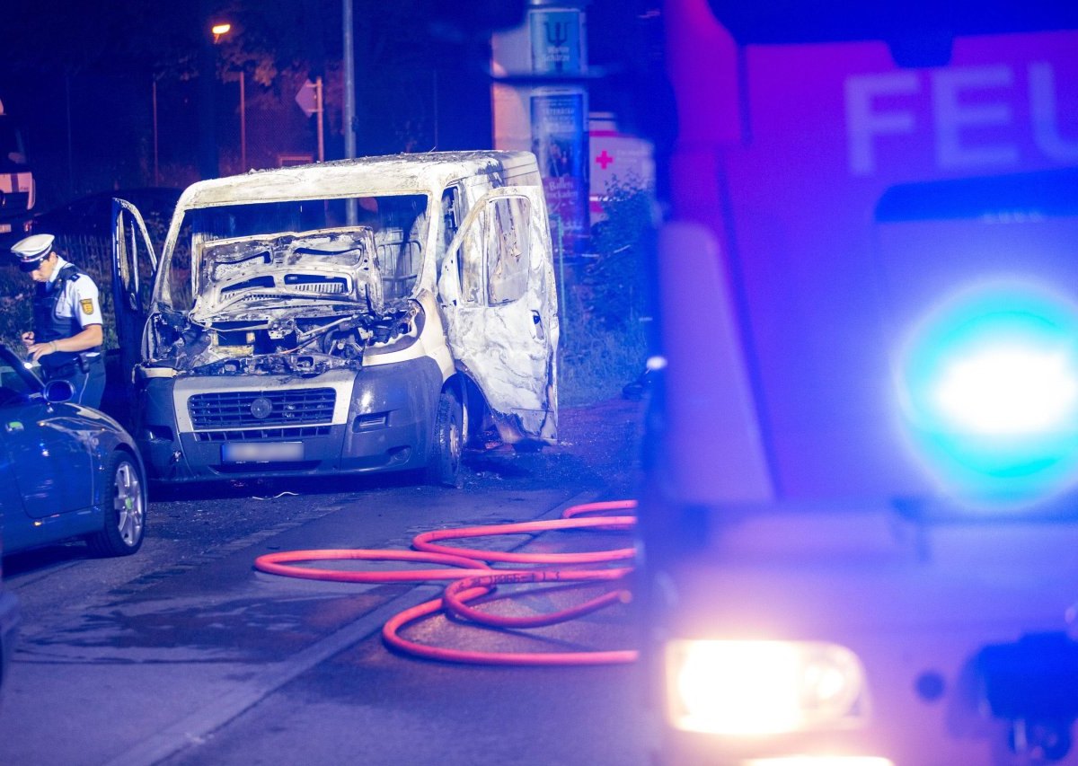 Transporter ausgebrannt Autobrand