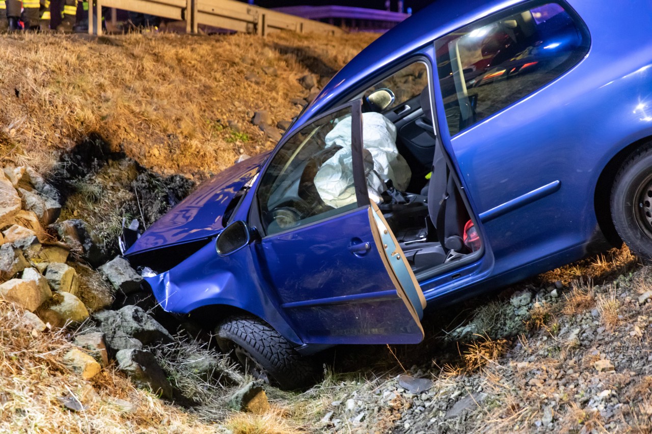 Am Dienstagmorgen kam an der A71 in Thüringen ein VW ins Rutschen. Doch die Fahrerin hatte Glück im Unglück. (Symbolbild)