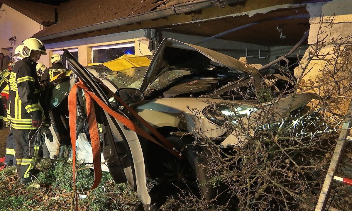 Unfall_Porsche_Kreis Sömmerda