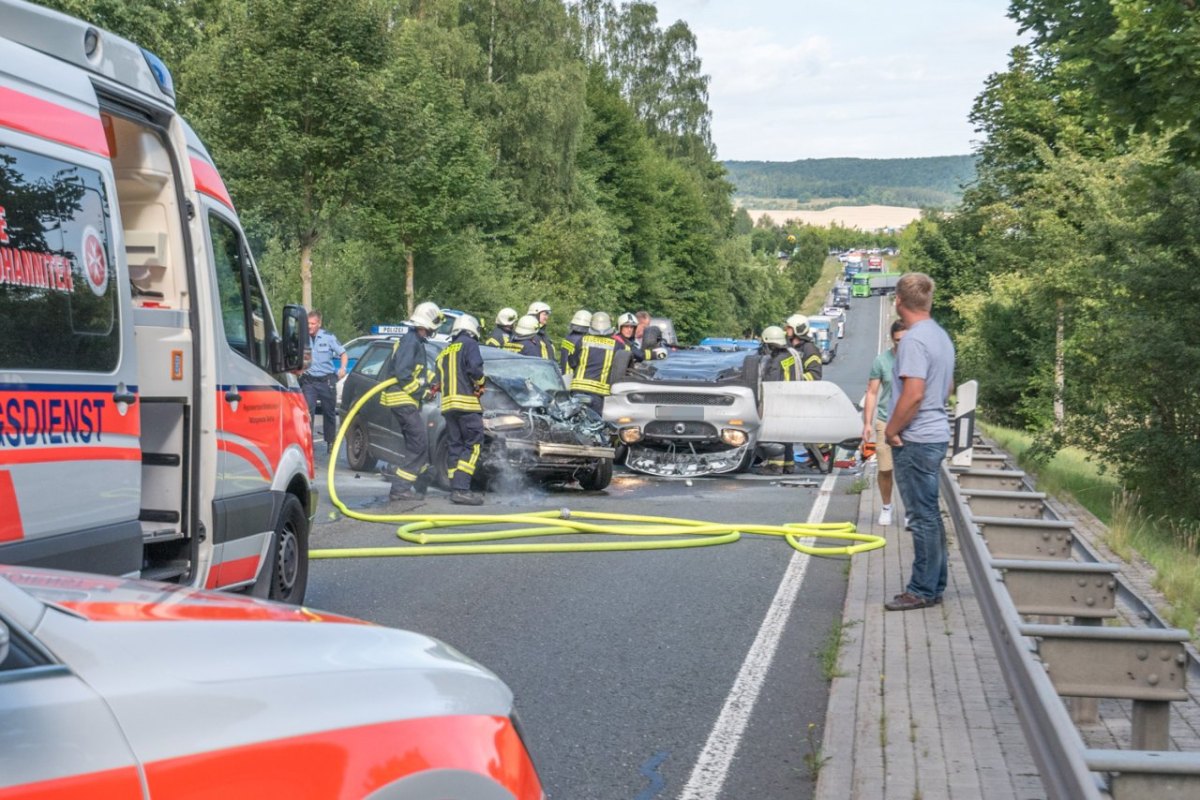 Unfall auf B85 zwischen Bad Berka und Blankenhain