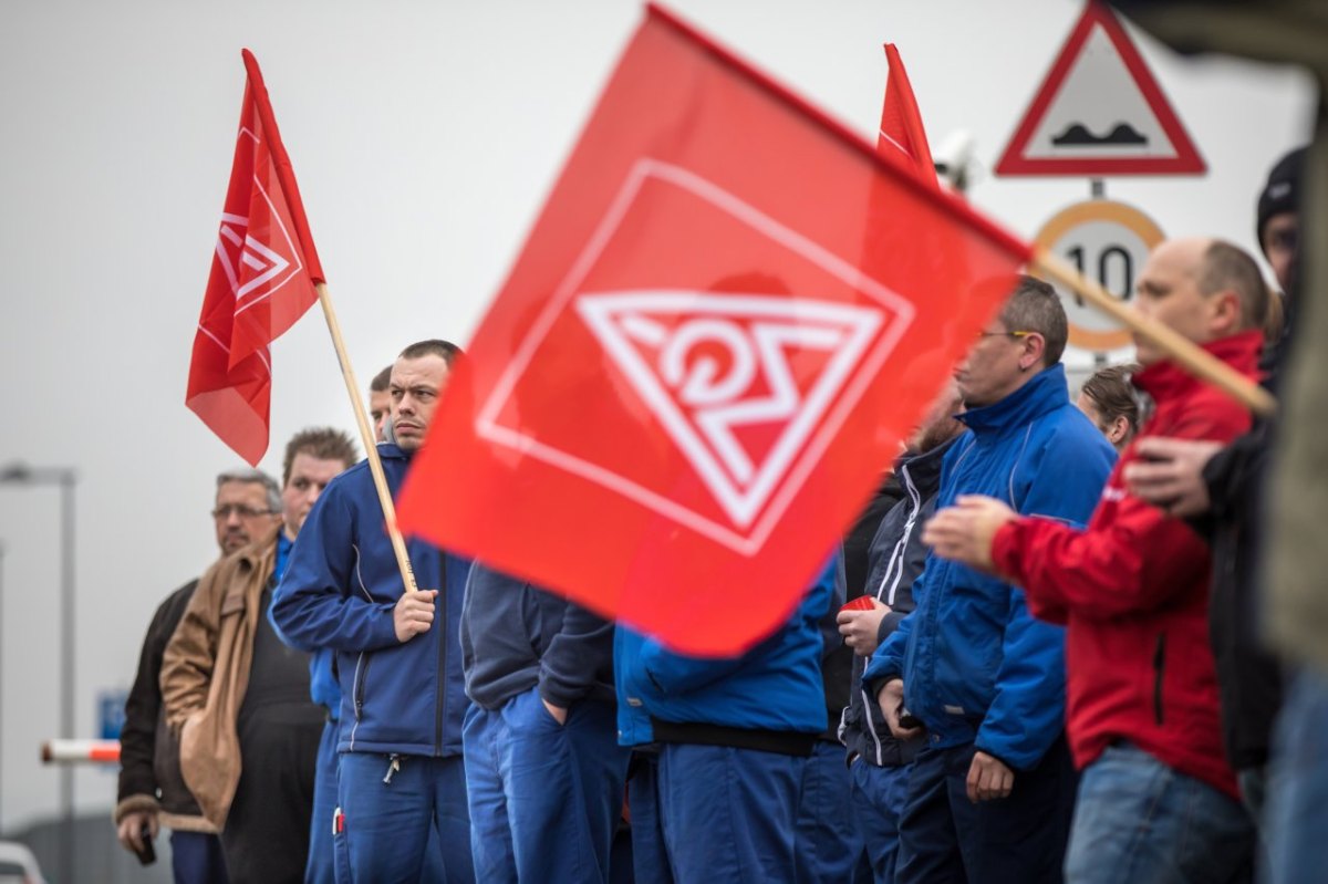 Warnstreik der IG Metall in Arnstadt