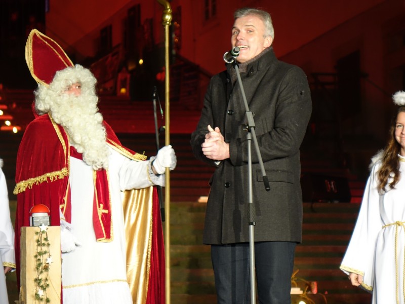 ... und gab schließlich zusammen mit Bruder Andreas den offiziellen Startschuss für den 166. Erfurter Weihnachtsmarkt. 