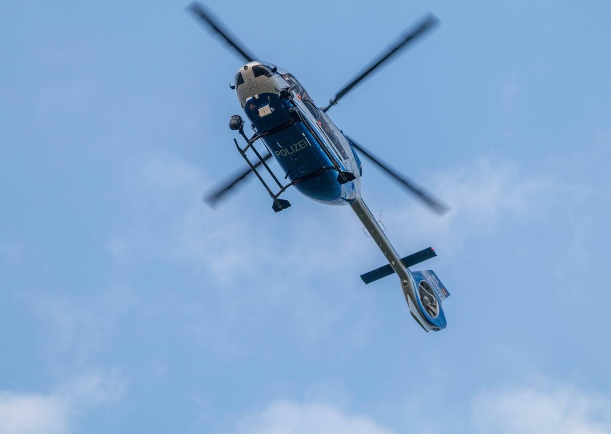 Weimar Hubschrauber Hans-Eiden-Straße Thüringen Polizei Blaulicht Einsatz Raub Überfall