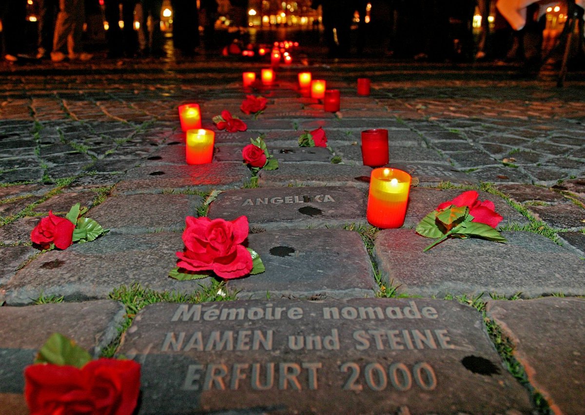 WeltAidstag Erfurt Domplatz, Gedenksteine.jpg