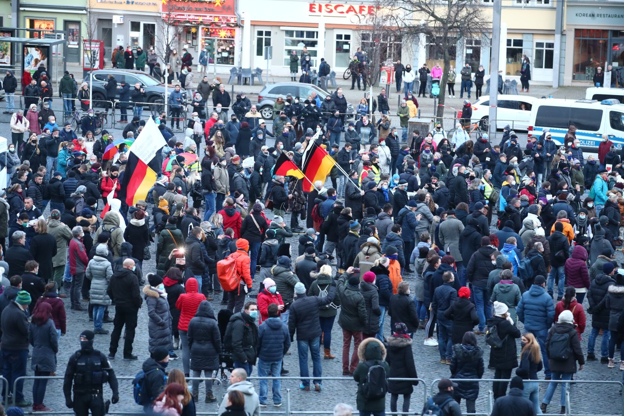  Initiativen aus ganz Thüringen hatten sich für die Kundgebung zusammen getan. 