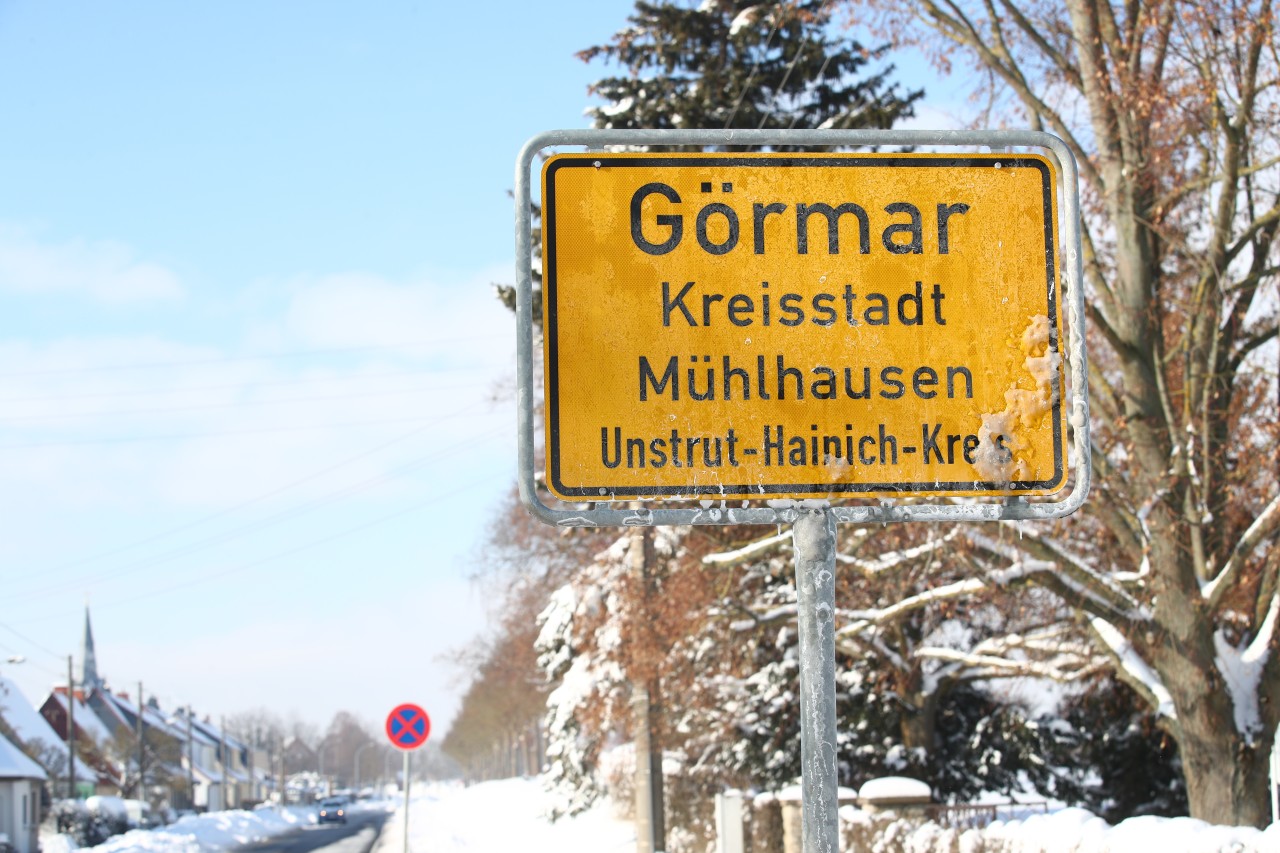Das Ortsteingangsschild von Görmar, einem Ortstteil der Stadt Mühlhausen. Hier wurde in der Nacht zum Mittwoch die kälteste Temperatur in Thüringen gemessen.