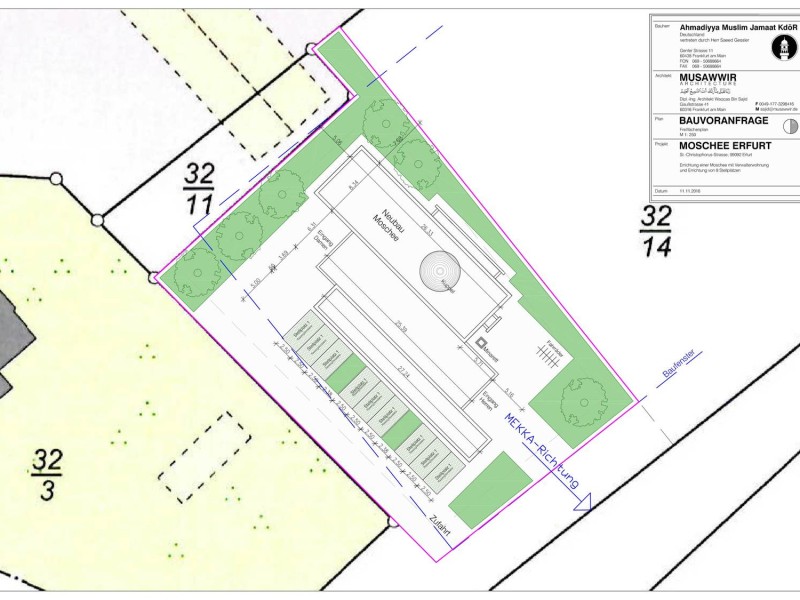 Das Minarett wurde auf acht Meter verkürzt, Parkplätze befinden sich auf dem Gelände. (Pläne: Ahmadiyya-Gemeinde)