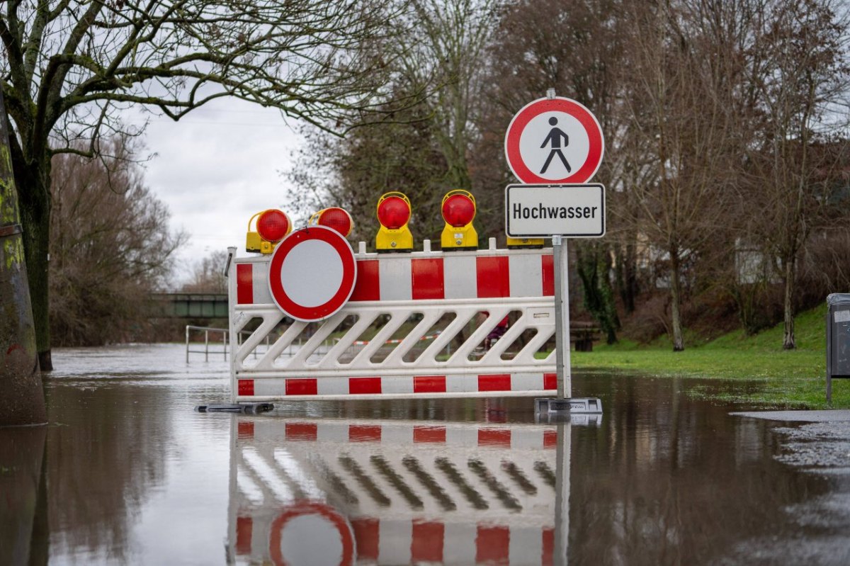 hochwasser schild meiningen thüringen