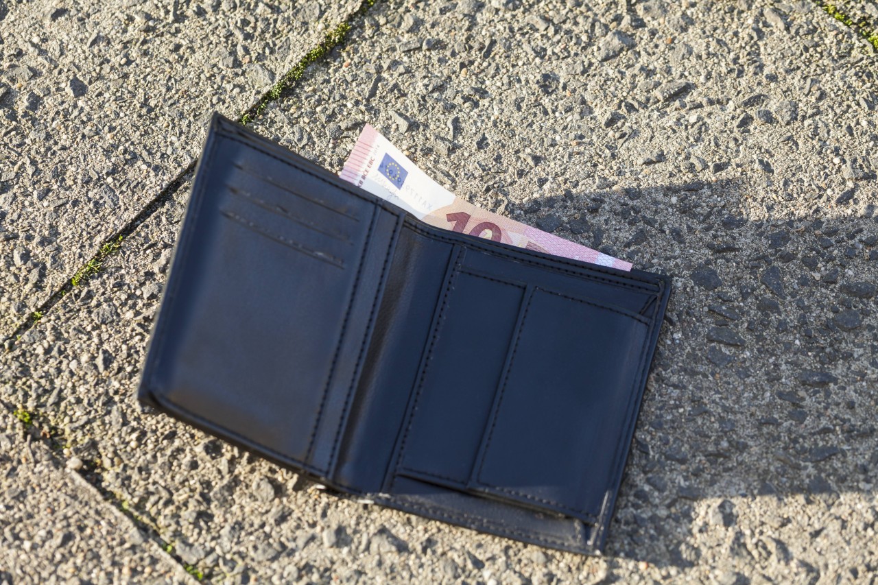 Ein 25-Jähriger verlor seine Geldbörse in der Erfurter Innenstadt. (Symbolbild)
